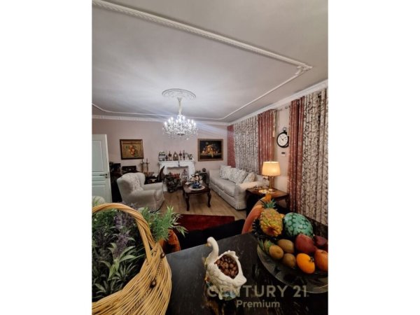 Tirane, shes apartament 2+1+Depo+Post Parkimi , 123 m² 500.000 € (Rruga e Kavajes, Kompleksi Delijorgji)
