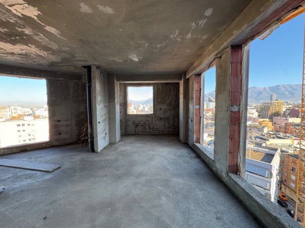 Tirane, shitet apartament 2+1+Aneks+Ballkon Kati 9, 131 m² 326,250 € (RRUGA VIKTOR EFTEMIU KOMUNA E PARISIT)