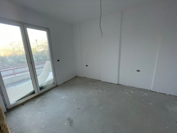 Tirane, shitet apartament 2+1 Kati 1, 120 m² 142.000 € (Fresk)