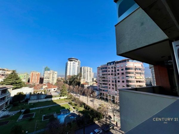 Shqiperi, jepet me qera zyre Kati 5, 132 m² 1.400 € (Ish Blloku)