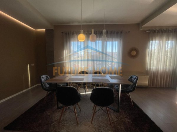 Tirane, jepet me qera apartament 2+1+Aneks+Ballkon Kati 1, 124 m² 800 € (xibraku pran sofres te ariut)
