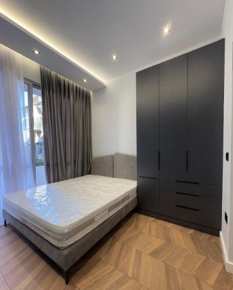 Tirane, jepet me qera apartament 1+1+Ballkon Kati 1, 42 m² 549 € (Liqeni i Thate)