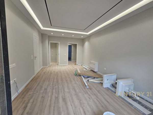 Tirane, shes apartament 2+1+2+POST PARKIMI , 111 m² 270.000 € (Liqeni i Thatë)