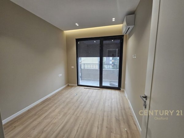 Tirane, shes apartament 2+1+2+POST PARKIMI , 111 m² 270.000 € (Liqeni i Thatë)