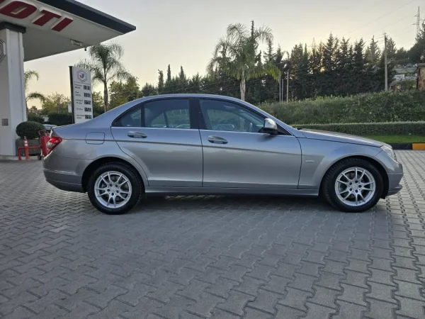 M-Benz C 200 Kompressor Avantgard Navi i madh Klima 6.400 €
