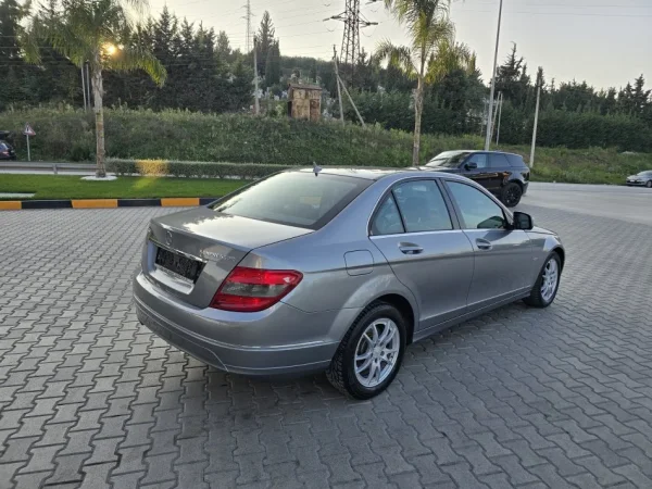 M-Benz C 200 Kompressor Avantgard Navi i madh Klima 6.400 €