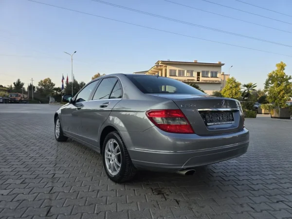 M-Benz C 200 Kompressor Avantgard Navi i madh Klima 6.400 €