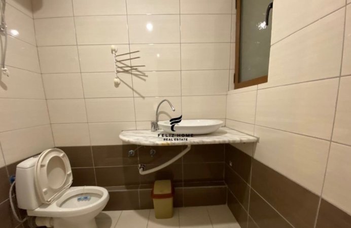 Tirane, jepet me qera apartament 2+1 Kati 2, 130 m² 500 € (KOPSHTI ZOOLOGJIK)