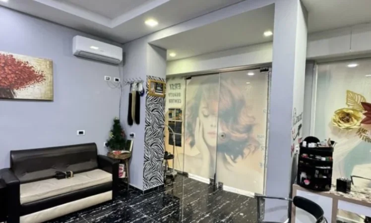 Tirane, shitet dyqan Kati 0, 40 m² 50.000 € (Rruga Idriz Dollaku Tirane, Shqiperia)