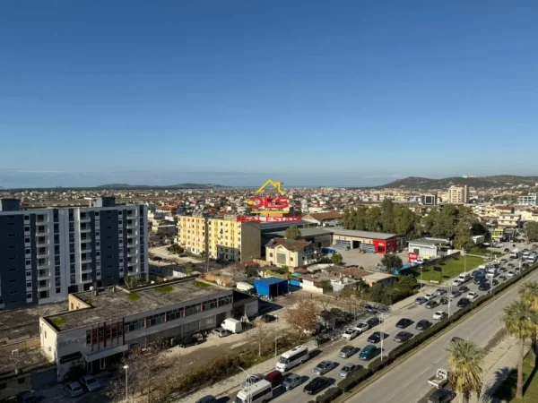 Vlore, shitet apartament+verande | Penthouse 1+1 Kati 9, 75 m² 110.000 € (Rruga 7 Nëntori)