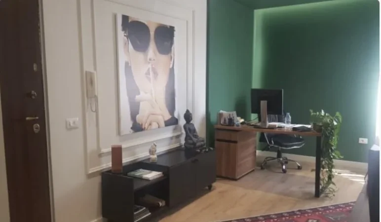Tirane, jepet me qera zyre , 43 m² 400 € (Rruga e Kavajes Tirane, Shqiperia)
