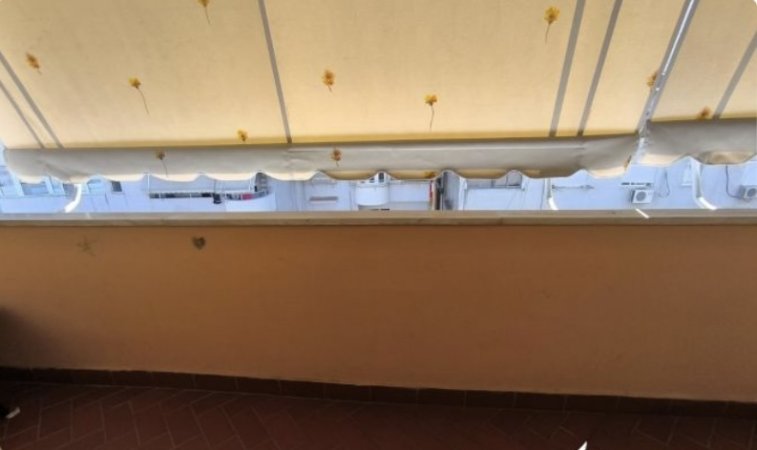 Tirane, jepet me qera apartament 1+1 Kati 5, 80 m² 650 € (Kristal center)