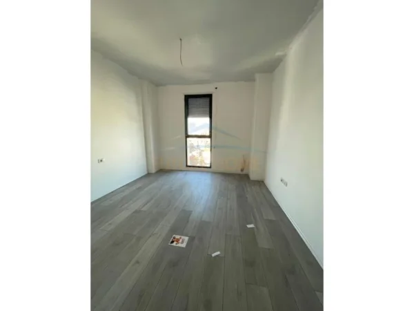 Tirane, shitet apartament 3+1 Kati 8, 133 m² 240.000 € (ASL 2 VENU)