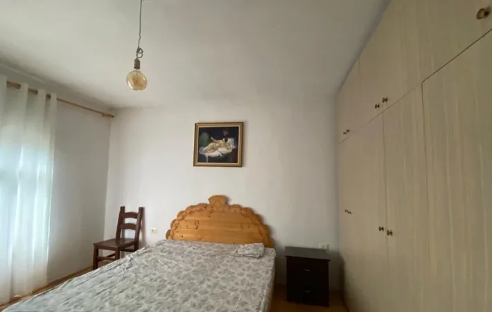 Tirane, jepet me qera apartament 2+1+Aneks+Ballkon Kati 2, 130 m² 50.000 € (Kopshti Zoologjik)