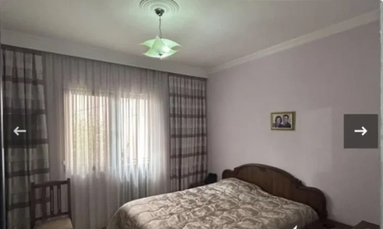 Tirane, jepet me qera apartament 2+1 Kati 2, 100 m² 50.000 € (Rruga Persefoni Kokedhima)