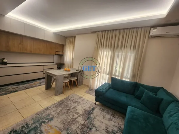 Durres, jepet me qera apartament 1+1 Kati 2, 60 m² 500 € (Shkembi i Kavajes, Durrës)
