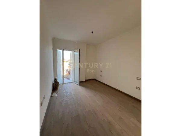 Golem, shes apartament 2+1 Kati 4, 93 m² 100.000 € (GOLEM)