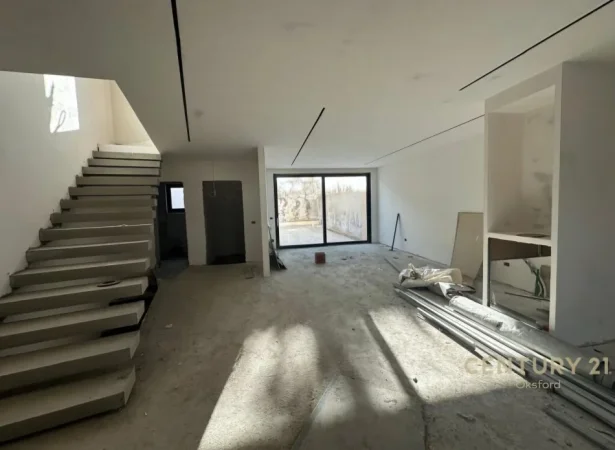 Tirane, shitet Vile 3+1+Ballkon Kati 4, 624 m² 600.000 € (Mjull-Bathore)