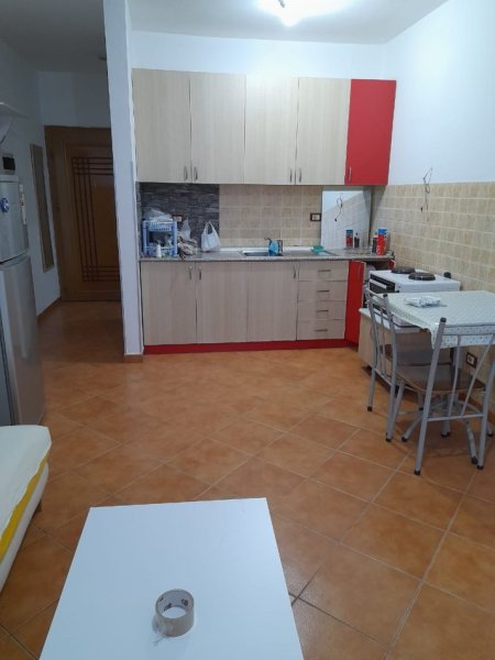 Tirane, jepet me qera garsonier Kati 3, 42 m² 330 € (VASIL SHANTO)