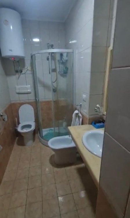 Tirane, jepet me qera apartament 1+1 Kati 5, 70 m² 620 € (rruga elbasanit)