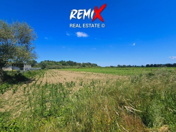 Durres, shitet toke , 12.000 m² 85.000 € 