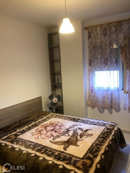 Tirane, jepet me qera apartament 1+1+Ballkon Kati 2, 58 m² 400 € (XHAMLLIKU)
