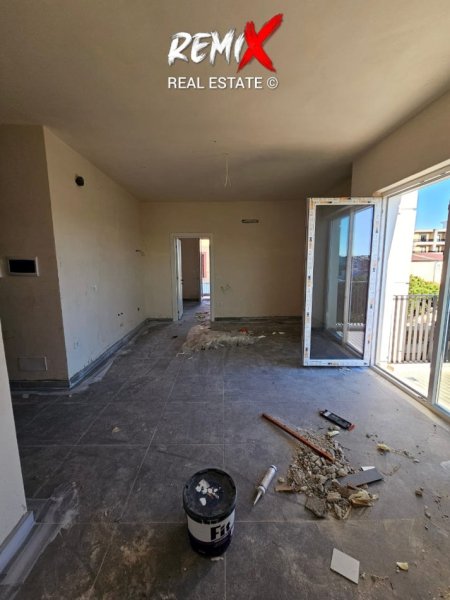Mali Robit, shitet apartament+verande | Penthouse 1+1+Aneks+Ballkon Kati 5, 119.000 € 