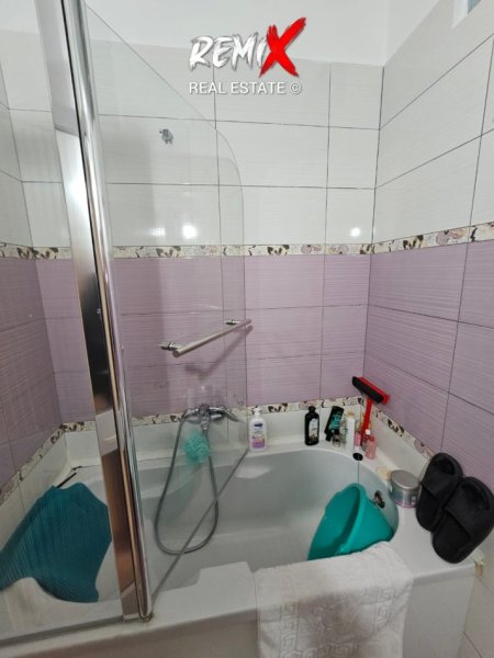 Mali Robit, jepet me qera apartament 1+1+Aneks+Ballkon Kati 3, 60 m² 300 € 