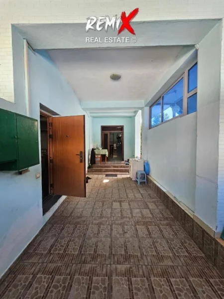 Durres, shitet Vile 2 Katshe Kati 2, 310.000 €