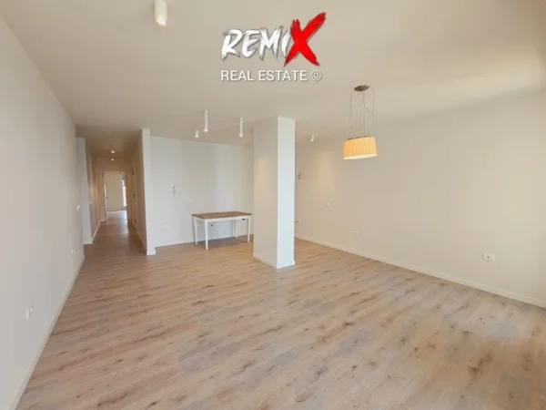 Shkembi Kavajes, shitet apartament 2+1+Aneks+Ballkon Kati 8, 112 m² 245.000 €