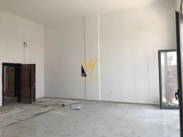 Tirane, shitet ambjent biznesi Kati 1, 88 m² 250.000 € (XHAMLLIKU)