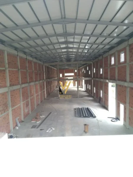 Tirane, jepet me qera magazine Kati 0, 1.200 m² 7.500 € (AUTOSTRADA TIRANE-DURRES)