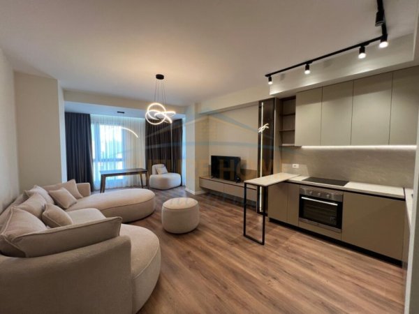 Tirane, jepet me qera apartament 2+1 Kati 7, 123 m² 1.000 € (Rruga Tefta Koco)