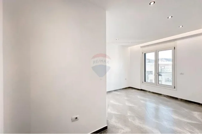 Tirane, shitet apartament 3+1+Ballkon Kati 9, 143 m² 505.000 € 