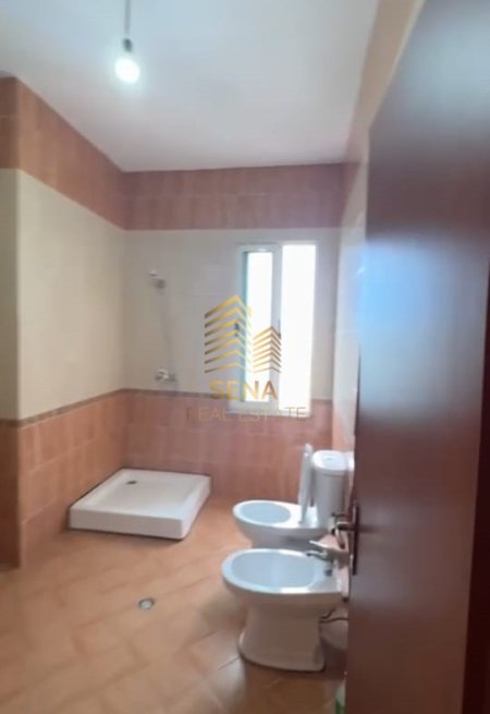 Tirane, jepet me qera apartament Kati 7, 76 m² 350 € (Fresku)