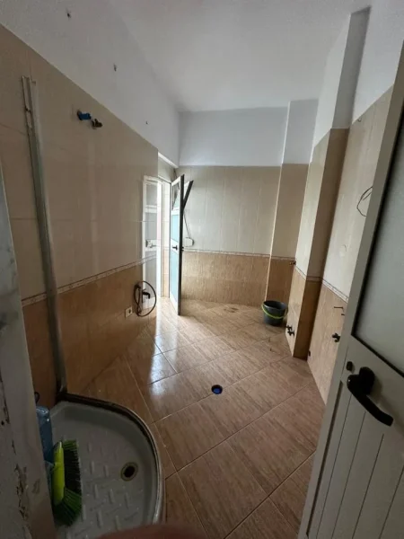 Durres, shes apartament 2+1+Ballkon Kati 6, 105 m² 119.999 € (Pranvera)