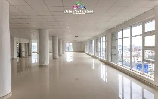 Tirane, jepet me qera dyqan Kati 1, 175 m² 1.500 € (myslym shyri)