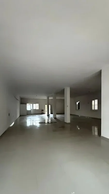 Tirane, jepet me qera ambjent biznesi Kati 0, 200 m² 1.000 € (Siri Kodra)