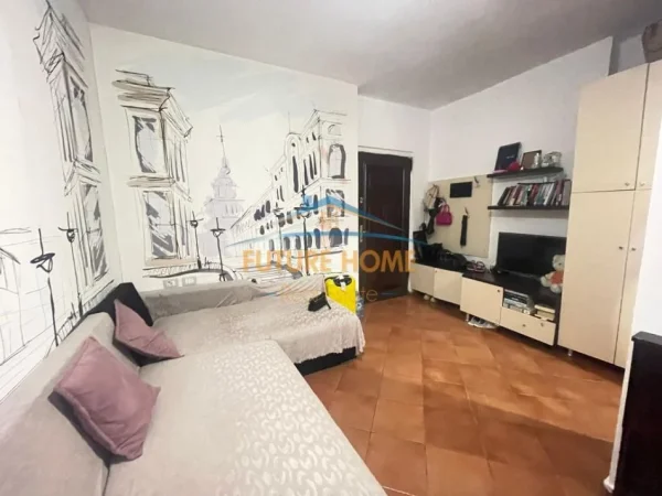 Tirane, shitet apartament 1+1+Ballkon Kati 1, 51 m² 105.000 € (Rruga e Kavajes)
