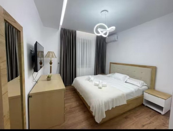 Tirane, jepet me qera apartament 1+1+Ballkon Kati 3, 60 m² 650 € (Rruga e Kavajës)