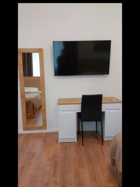 Tirane, jepet me qera apartament 1+1+Ballkon Kati 3, 65 m² 650 € (Rruga e Kavajës)