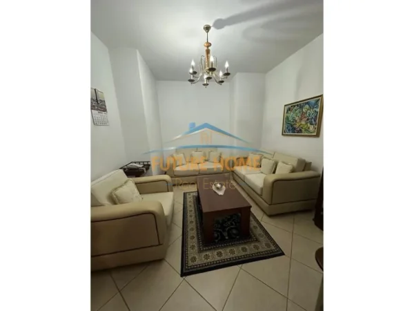 Tirane, jepet me qera 2+1+Ballkon Kati 3, 90 m² 700 € (Sami Frasheri)