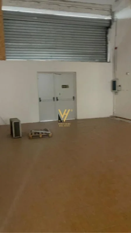 Tirane, jepet me qera magazine Kati 0, 490 m² 3.430 € (RRUGA 5 MAJI)