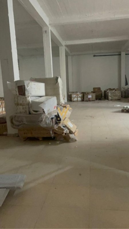 Tirane, jepet me qera magazine Kati 0, 380 m² 2.660 € (RRUGA 5 MAJI)