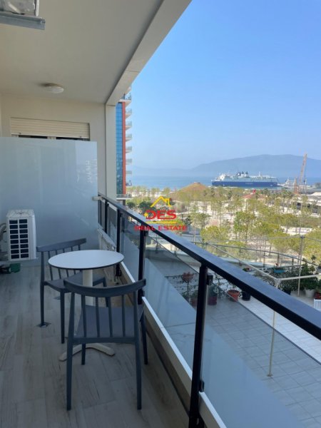 Vlore, jepet me qera apartament 1+1+Ballkon Kati 3, 75 m² 600 € (Rruga Çamëria)