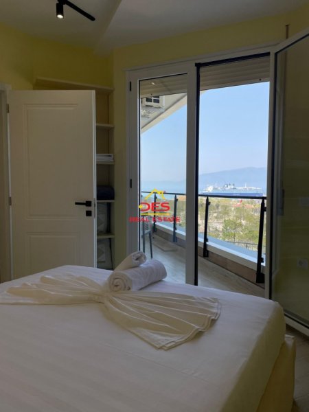 Vlore, jepet me qera apartament 1+1+Ballkon Kati 3, 75 m² 600 € (Rruga Çamëria)