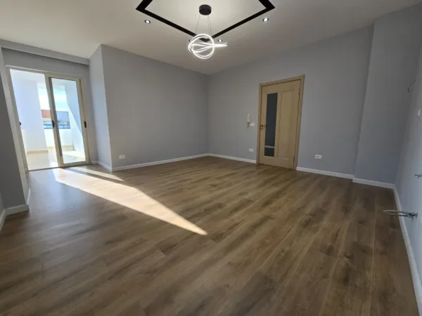 Tirane, shitet apartament 2+1+Aneks+Ballkon Kati 7, 100 m² 108.000 € (pallatet e verdha)