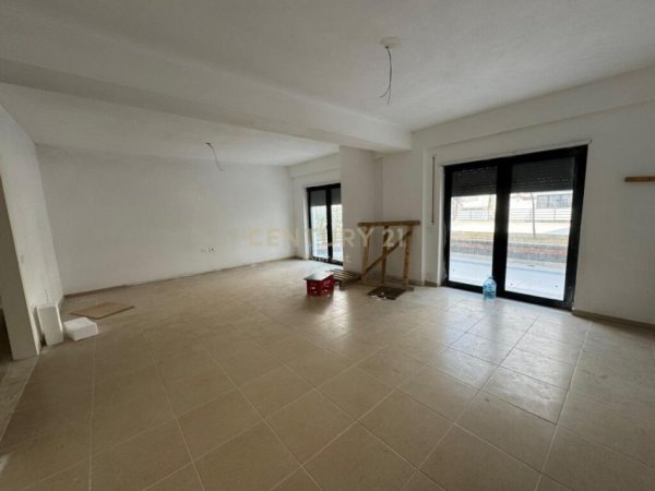 Tirane, shes apartament 2+1+Aneks+Ballkon Kati 0, 116 m² 220.000 € (Residenca Kodra e Diellit 2)