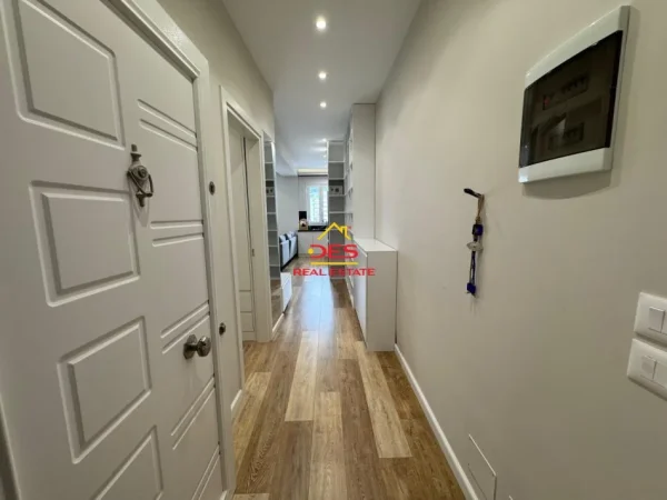 Vlore, shitet apartament 2+1+Ballkon Kati 4, 90 m² 188.000 € (Rruga Pelivan Leskaj)