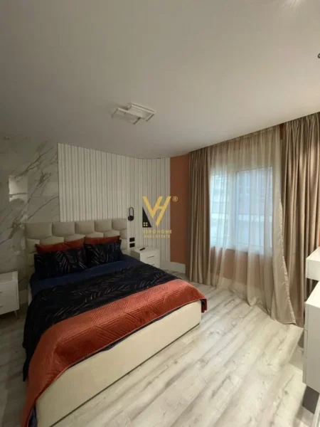 Tirane, jepet me qera 2+1+Ballkon Kati 7, 155 m² 2.300 € (BLLOKU)